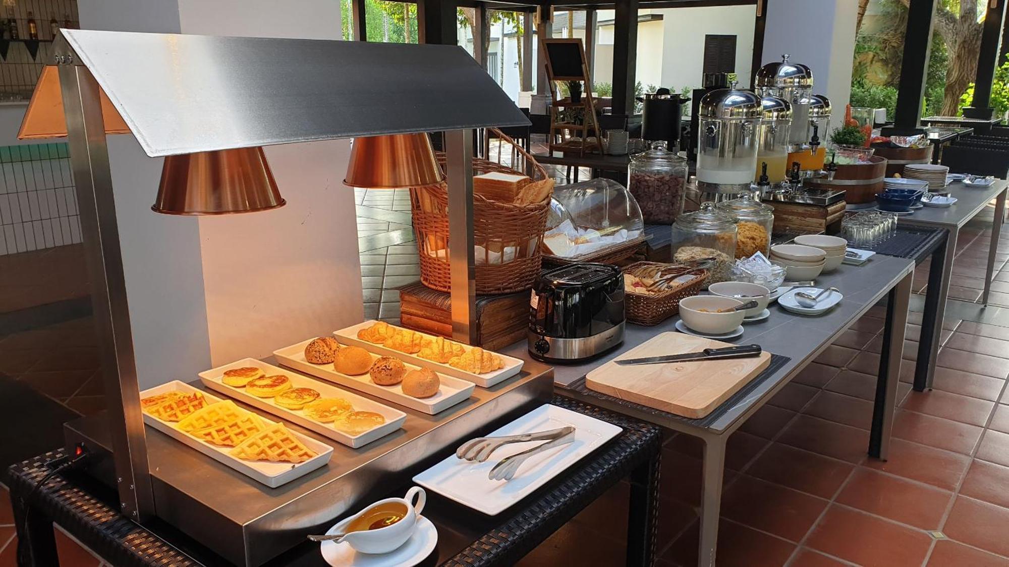 Estella Phuket Mai Khao Beach Resort ภายนอก รูปภาพ
