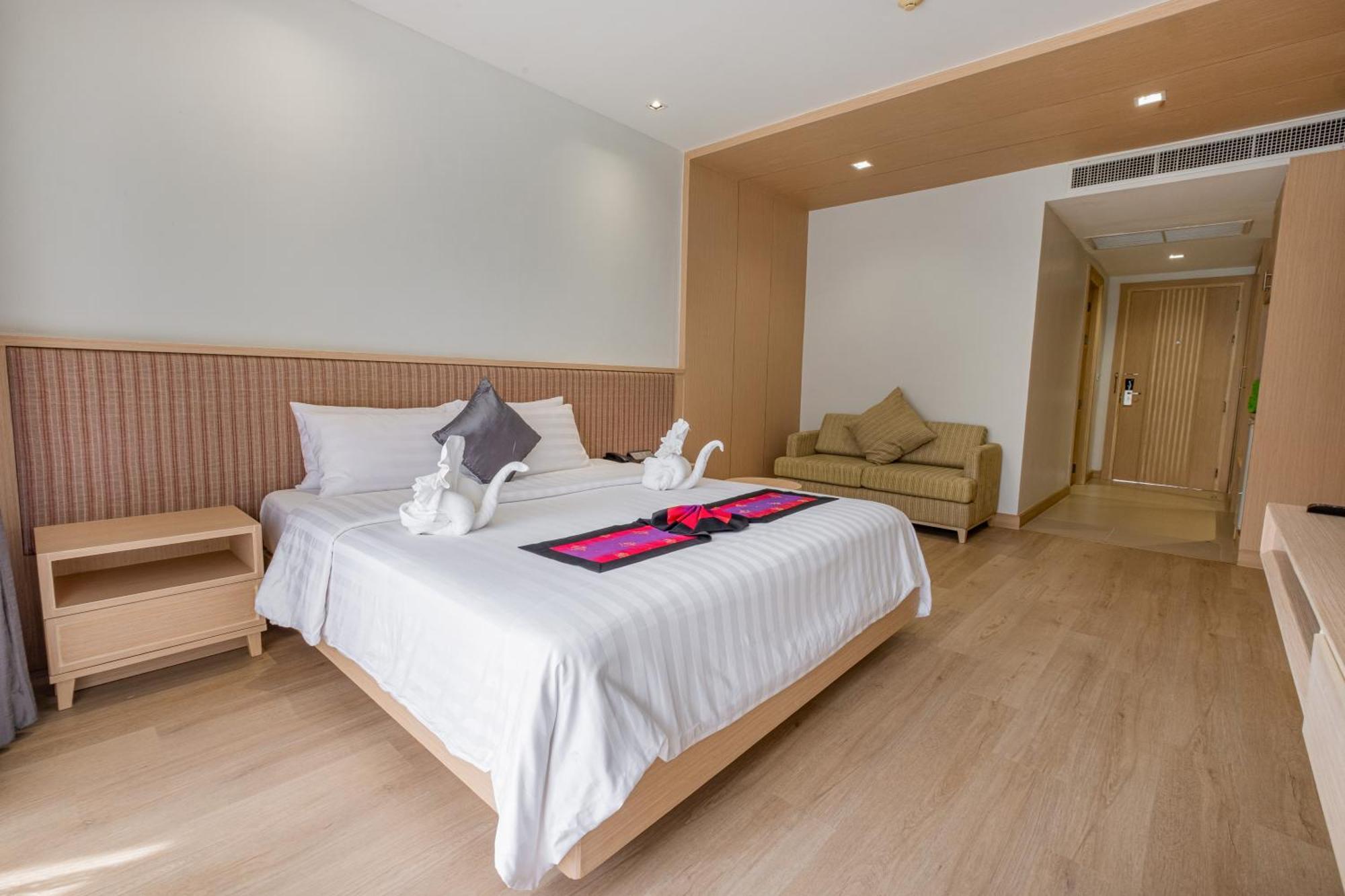 Estella Phuket Mai Khao Beach Resort ภายนอก รูปภาพ